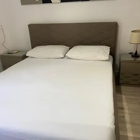 Apartment Comfy In Blloku Zone 1
